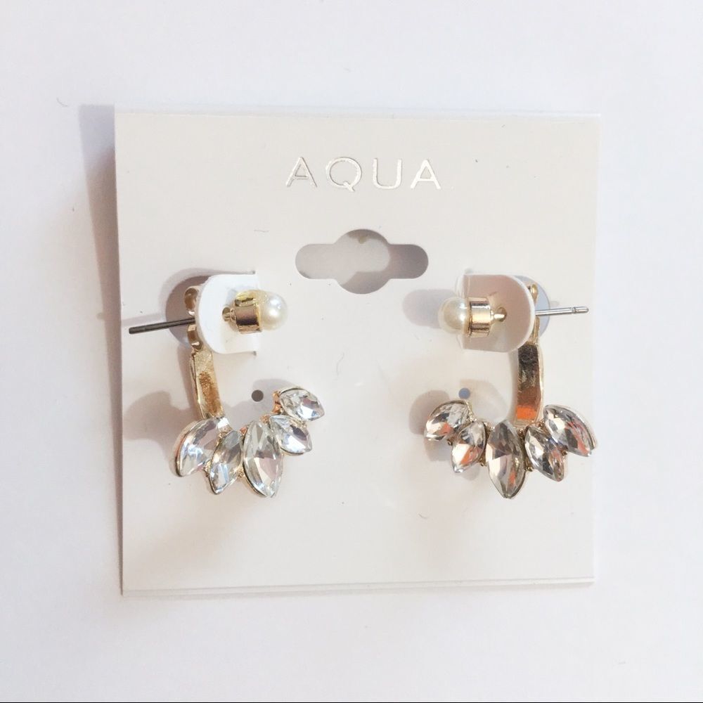— Aqua — NWT Crystal Pearl & Gold Earrings 